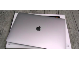 MacBook Pro Core i7 2.80 GHZ 15 inch 16GB RAM 256GB SSD
