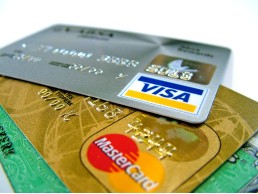 We pay your credit cards  دفع البطاقات الائتمانيه 