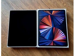 الجديد في صندوق Apple iPad Pro 2 تيرابايت 12.9 بوصة (الجيل الخامس) Whatsapp: 1319-561-3782