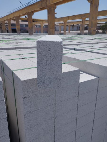 طوب ابيض خفيف تأسست شركة النور للطوب الأبيض الرغوي منذ أكثر من عقدين، حيث بدأت برؤية واضحة لتقديم أف