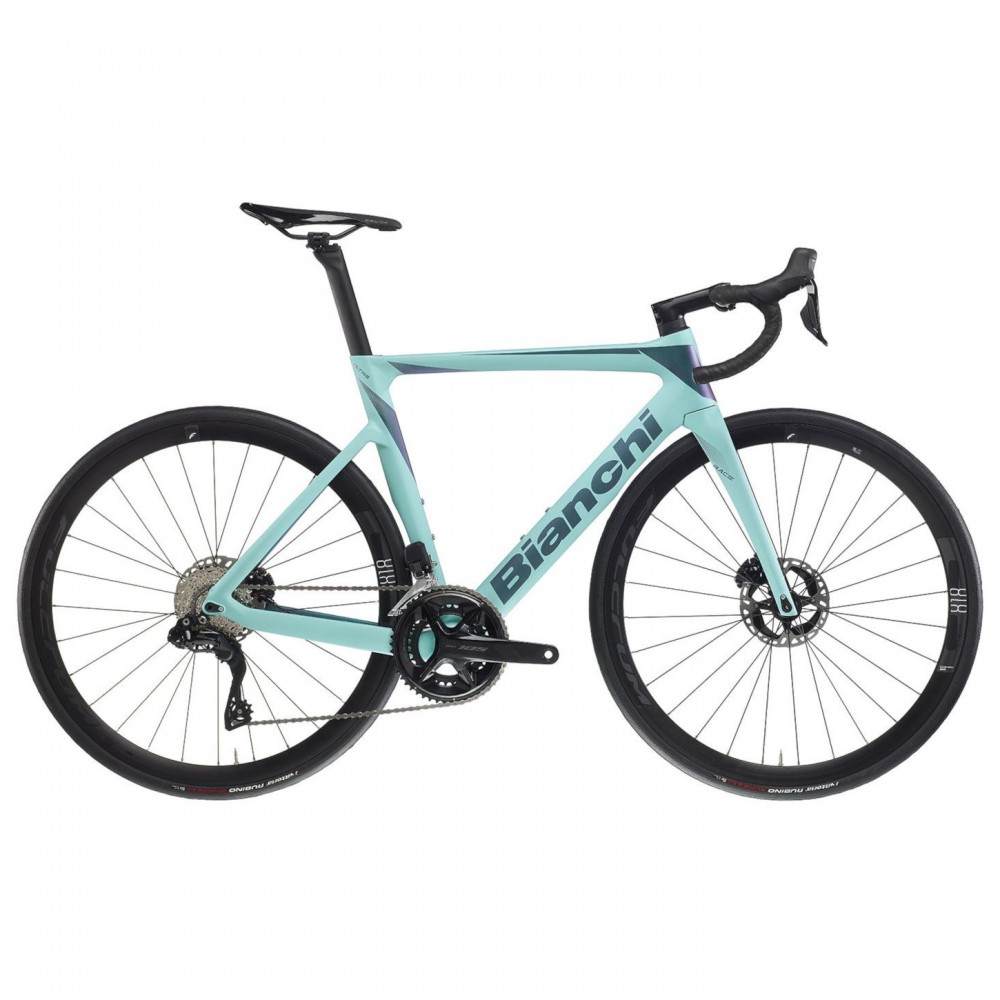  2025 Bianchi Oltre Race - 105 Di2 - Carbon Road2025 Bianchi Oltre Race - 105 Di2 - Carbon Road Bike