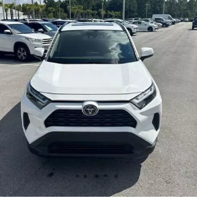 2022 Toyota Rav4 XLE GCC 25000kms Bluetooth, cruise, parking sensor, automatic handbrake and auto